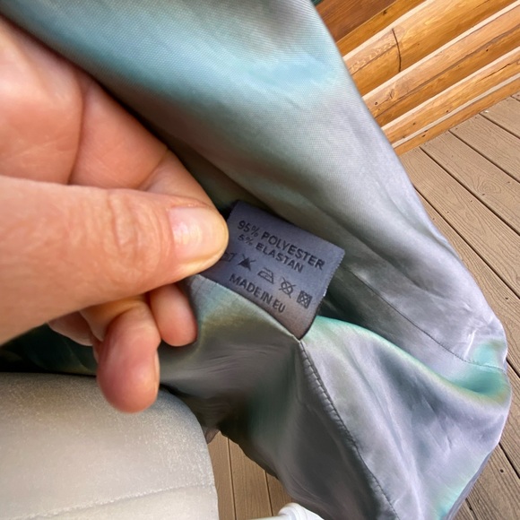 Light jacket With zippers soft material - Picture 7 of 9